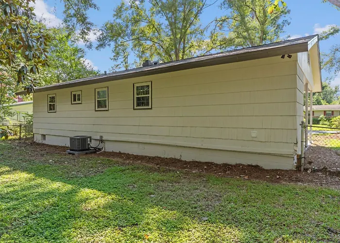 Fsu Seminole Spearit House * Tallahassee